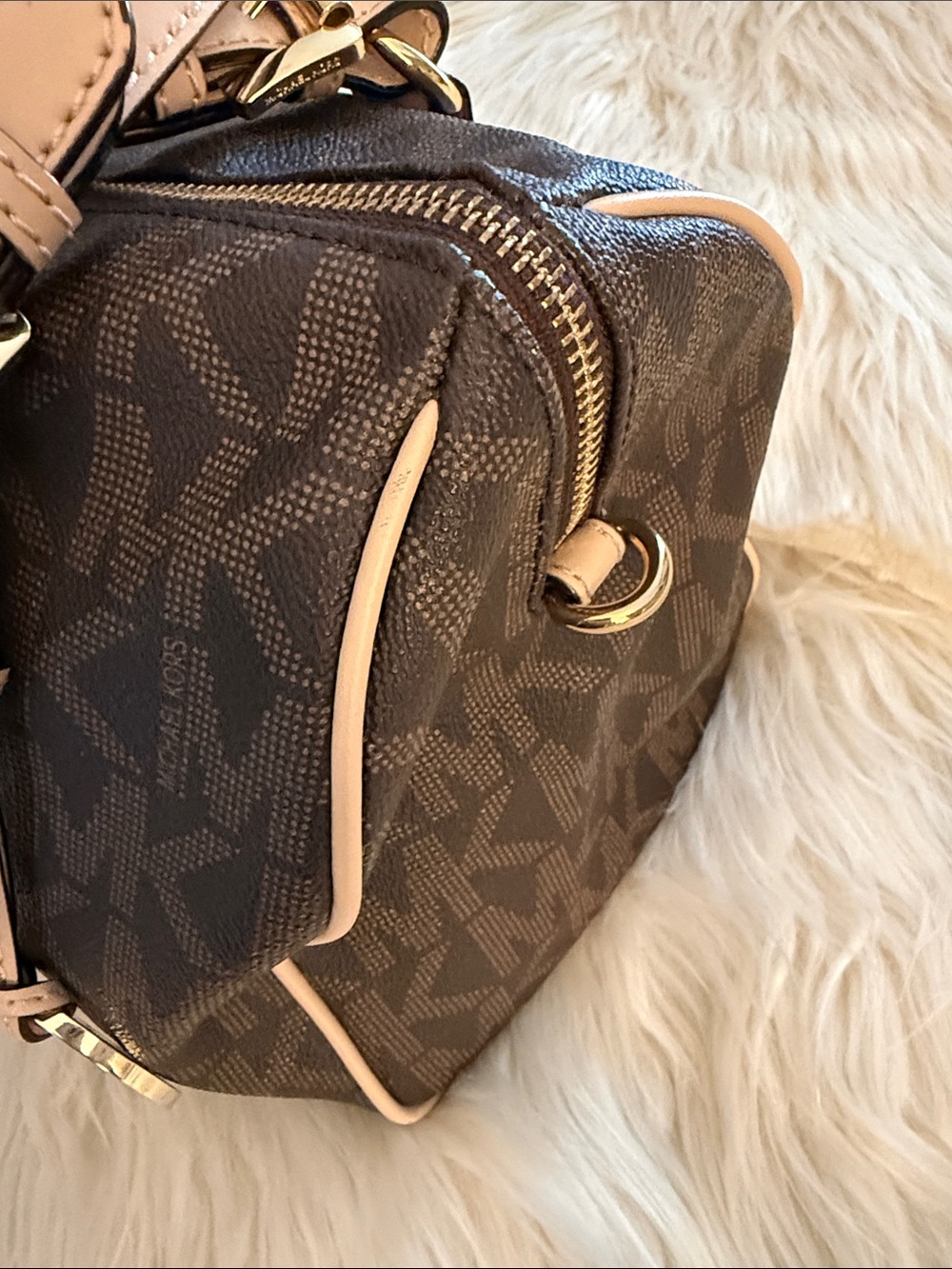 Michael Kors Grayson Speedy - Picture 4 of 14